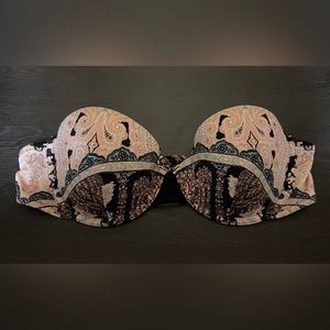 Victoria’s Secret Bikini Top Without Strap, size 36 B, smoke free home